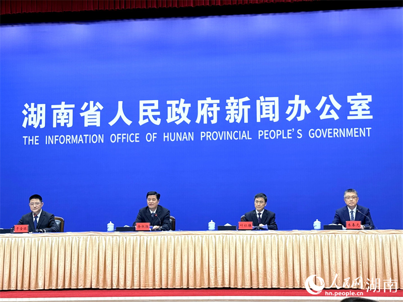 力争突破2000亿元 湖南出台智能机器人产业新政